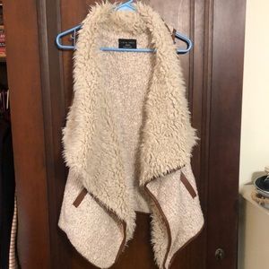 High-Low Open Front Sherpa-style Vest